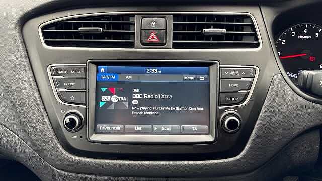 Hyundai i20 1.2 MPi SE 5dr Petrol Hatchback