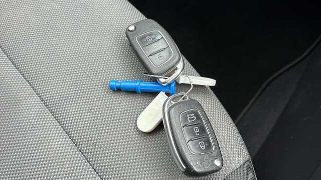 Hyundai i20 1.2 MPi SE 5dr Petrol Hatchback