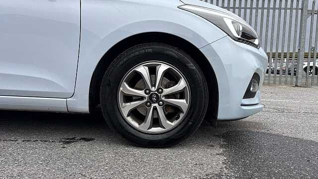 Hyundai i20 1.2 MPi SE 5dr Petrol Hatchback