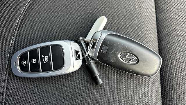 Hyundai TUCSON 1.6 TGDi 48V MHD Premium 5dr 2WD DCT Petrol Estate Blue