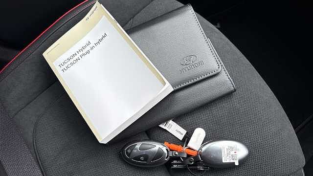 Hyundai TUCSON 1.6T 239 Hybrid N Line 5dr Auto Hybrid Estate White