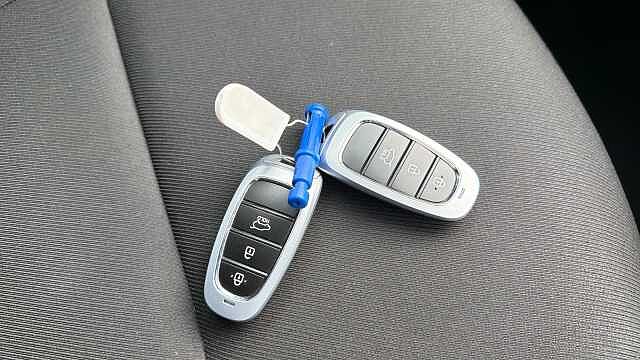 Hyundai TUCSON 1.6 TGDi Hybrid 230 Premium 5dr 2WD Auto Hybrid Estate Grey