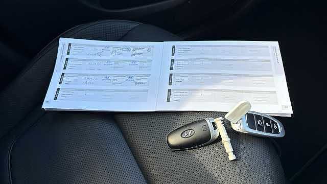 Hyundai TUCSON 1.6 TGDi Hybrid 230 Ultimate 5dr 2WD Auto Hybrid Estate Black