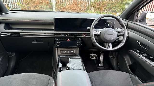 Hyundai TUCSON 1.6T 48V MHD N Line S 5dr DCT Petrol Estate White