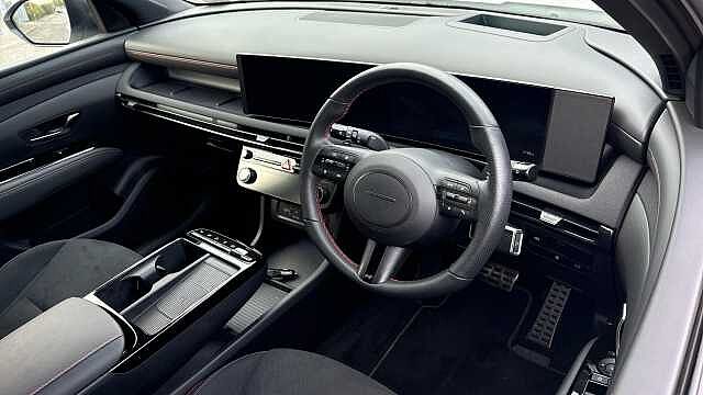 Hyundai TUCSON 1.6T 48V MHD N Line S 5dr DCT Petrol Estate White