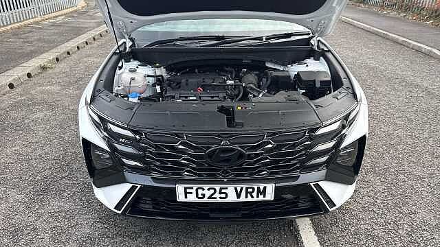 Hyundai TUCSON 1.6T 48V MHD N Line S 5dr DCT Petrol Estate White