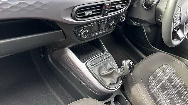 Hyundai I10 1.0 [63] Premium 5dr Auto [Nav] Petrol Hatchback White