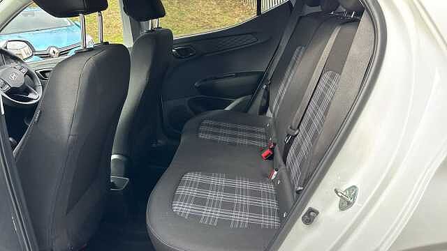 Hyundai I10 1.0 [63] Premium 5dr Auto [Nav] Petrol Hatchback White