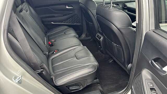 Hyundai SANTA FE 1.6 TGDi Hybrid Ultimate 5dr Auto Hybrid Estate Silver