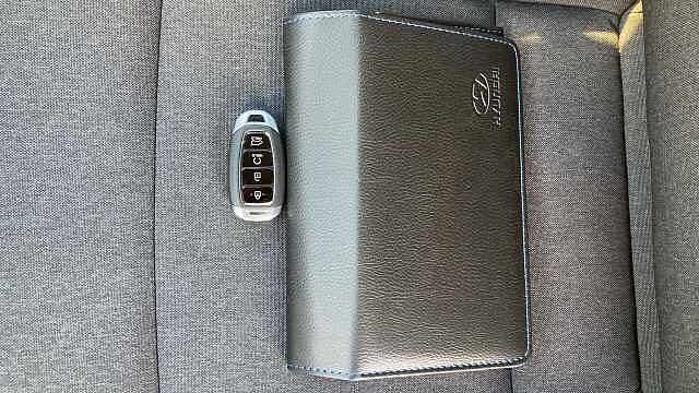 Hyundai INSTER 85kW 02 49kWh 5dr Auto Electric Hatchback