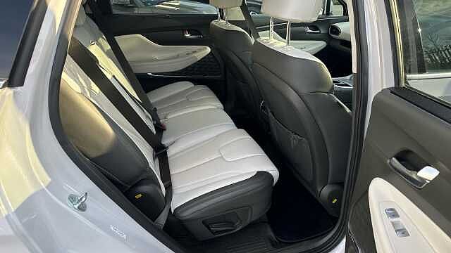 Hyundai SANTA FE 1.6 TGDi Hybrid Ultimate 5dr 4WD Auto Hybrid Estate