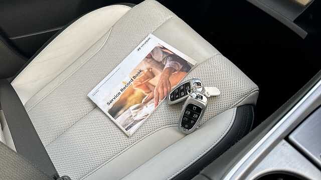 Hyundai SANTA FE 1.6 TGDi Hybrid Ultimate 5dr 4WD Auto Hybrid Estate