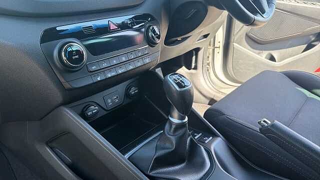 Hyundai TUCSON 1.7 CRDi Blue Drive Go SE 5dr 2WD Diesel Estate