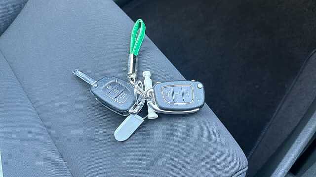 Hyundai TUCSON 1.7 CRDi Blue Drive Go SE 5dr 2WD Diesel Estate