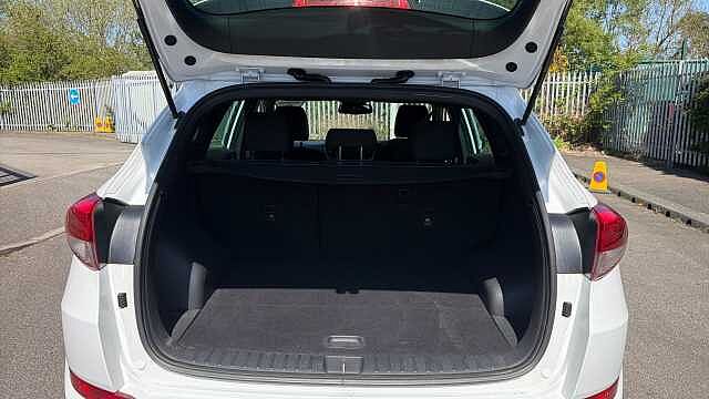 Hyundai TUCSON 1.7 CRDi Blue Drive Go SE 5dr 2WD Diesel Estate