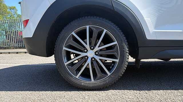 Hyundai TUCSON 1.7 CRDi Blue Drive Go SE 5dr 2WD Diesel Estate