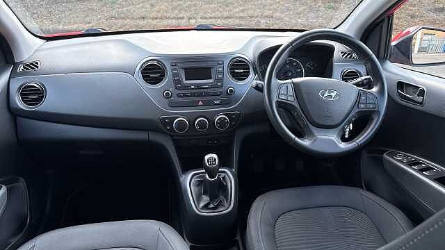 Hyundai i10 1.0 SE 5dr Petrol Hatchback