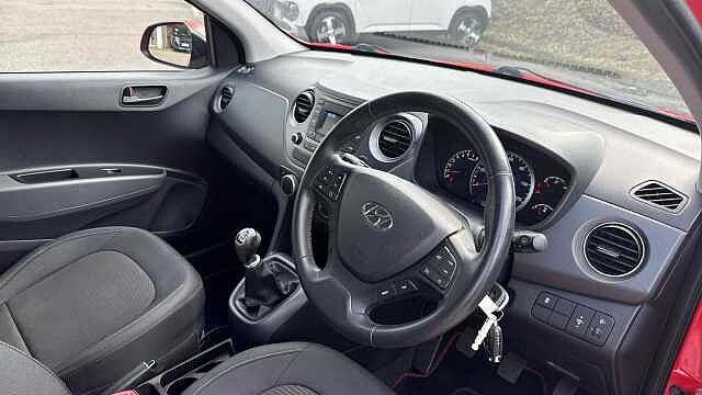 Hyundai i10 1.0 SE 5dr Petrol Hatchback