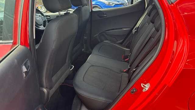 Hyundai i10 1.0 SE 5dr Petrol Hatchback