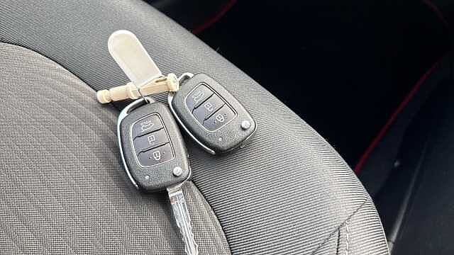 Hyundai i10 1.0 SE 5dr Petrol Hatchback
