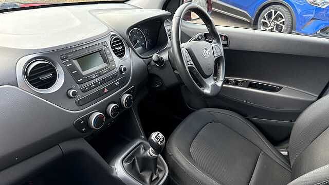 Hyundai i10 1.0 SE 5dr Petrol Hatchback