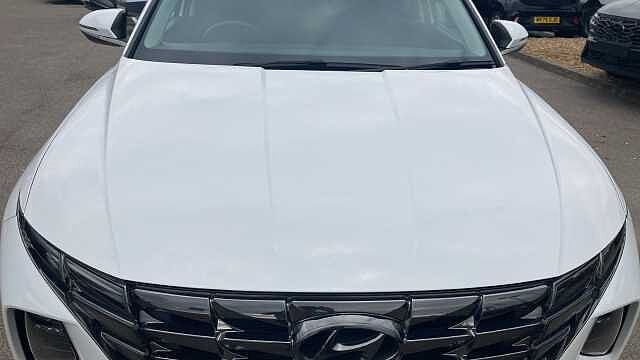 Hyundai TUCSON 1.6 TGDi Hybrid 230 Premium 5dr 2WD Auto Hybrid Estate White