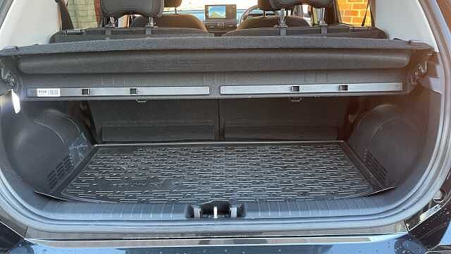 Hyundai INSTER 85kW 02 49kWh 5dr Auto Electric Hatchback