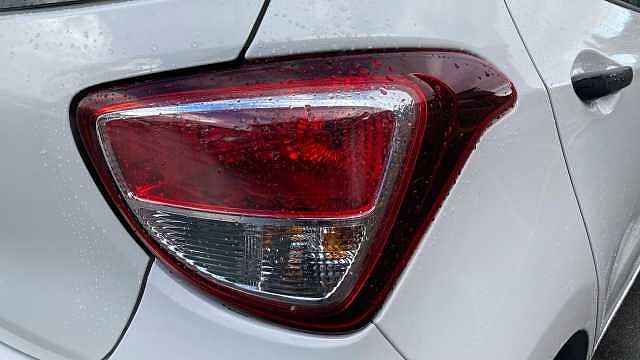 Hyundai I10 1.0 S 5dr Petrol Hatchback White