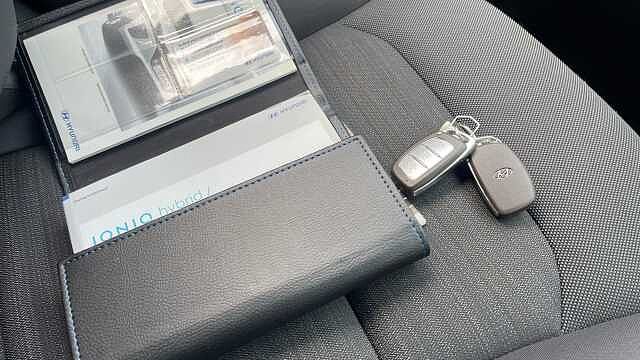 Hyundai IONIQ 1.6 GDi Hybrid Premium 5dr DCT Hybrid Hatchback