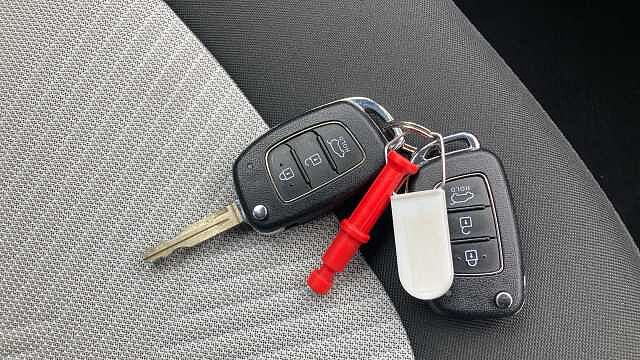 Hyundai I10 1.0 MPi Premium 5dr Petrol Hatchback White