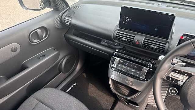 Hyundai INSTER 71kW 01 42kWh 5dr Auto Electric Hatchback