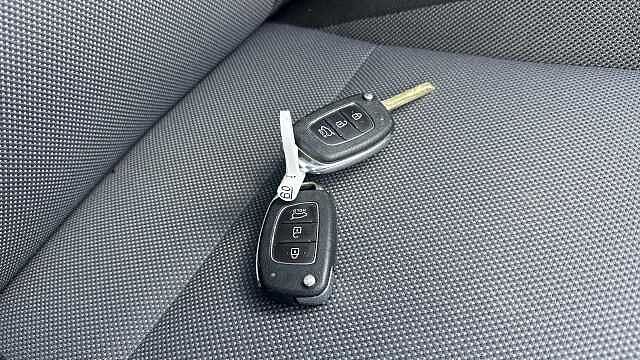 Hyundai i20 1.2 MPi Play 5dr Petrol Hatchback
