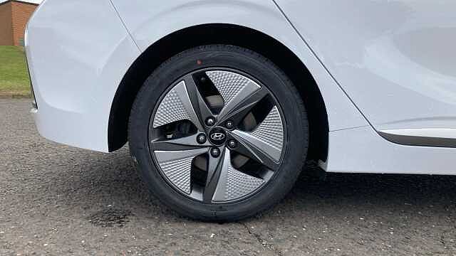 Hyundai IONIQ 1.6 GDi Hybrid Premium SE 5dr DCT Hybrid Hatchback White