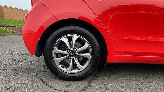Hyundai i20 1.2 MPi SE 5dr Petrol Hatchback