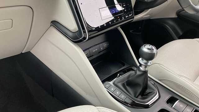 Hyundai TUCSON 1.6 TGDi Ultimate 5dr 2WD Petrol Estate White