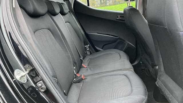 Hyundai i10 1.0 SE 5dr Petrol Hatchback