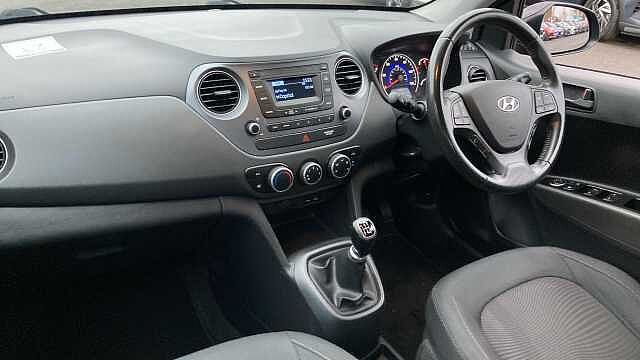 Hyundai i10 1.0 SE 5dr Petrol Hatchback