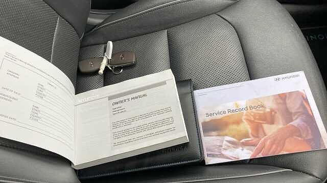 Hyundai IONIQ 1.6 GDi Plug-in Hybrid Premium SE 5dr DCT Hatchback