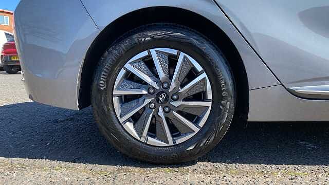 Hyundai IONIQ 100kW Premium 38kWh 5dr Auto Electric Hatchback