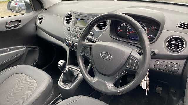 Hyundai i10 1.0 SE 5dr Petrol Hatchback