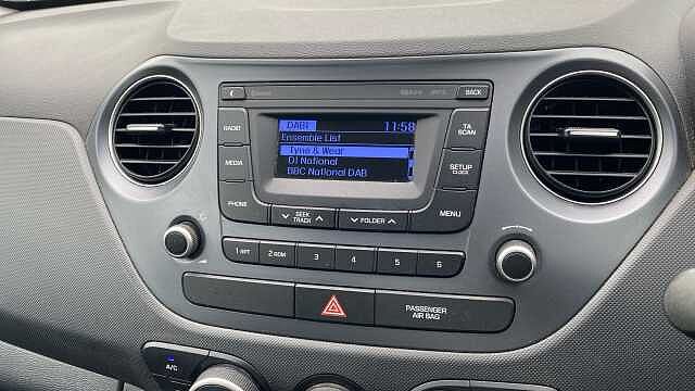 Hyundai i10 1.0 SE 5dr Petrol Hatchback