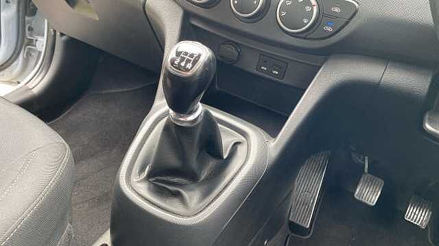 Hyundai i10 1.0 SE 5dr Petrol Hatchback