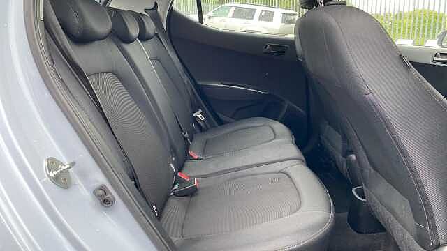 Hyundai i10 1.0 SE 5dr Petrol Hatchback