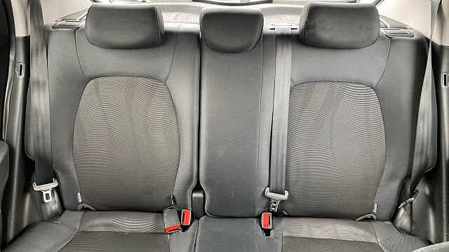 Hyundai i10 1.0 SE 5dr Petrol Hatchback