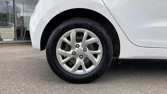 Hyundai i10 1.0 SE 5dr Petrol Hatchback