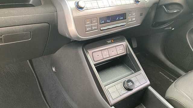 Hyundai KONA 1.6 GDi Hybrid Advance 5dr DCT Hybrid Hatchback Orange
