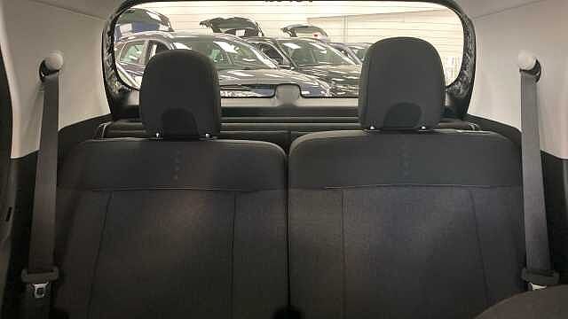 Hyundai INSTER 85kW 02 49kWh 5dr Auto Electric Hatchback