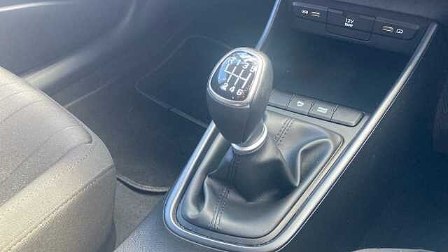Hyundai BAYON 1.0 TGDi 48V MHEV SE Connect 5dr