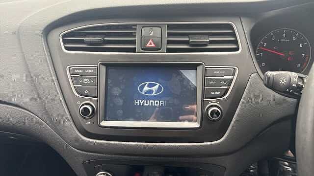 Hyundai i20 1.2 MPi Premium Nav 5dr