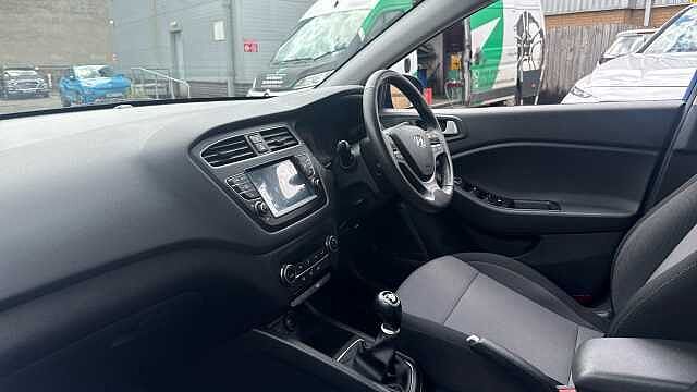 Hyundai i20 1.2 MPi Premium Nav 5dr